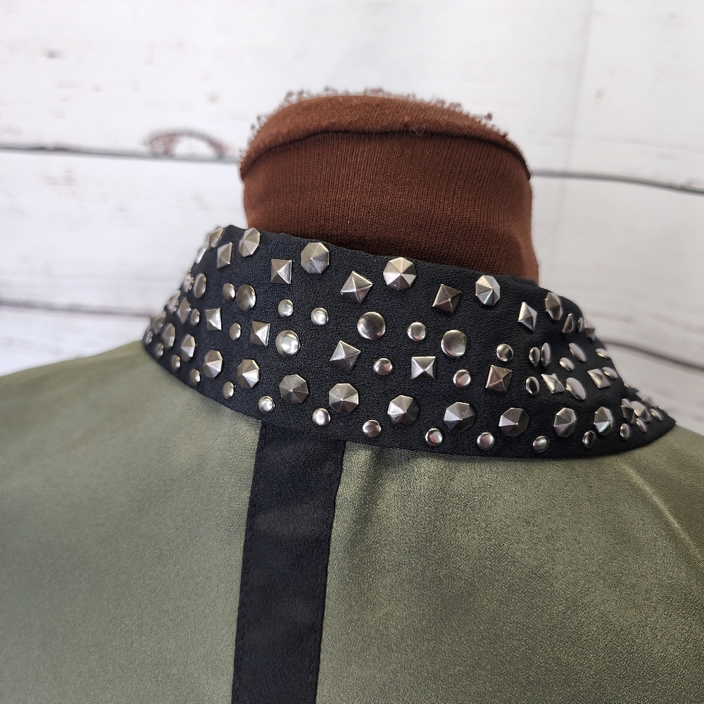 Rock & Republic Army Surplus Green Studded Blouse Size Medium - Picture 5 of 8